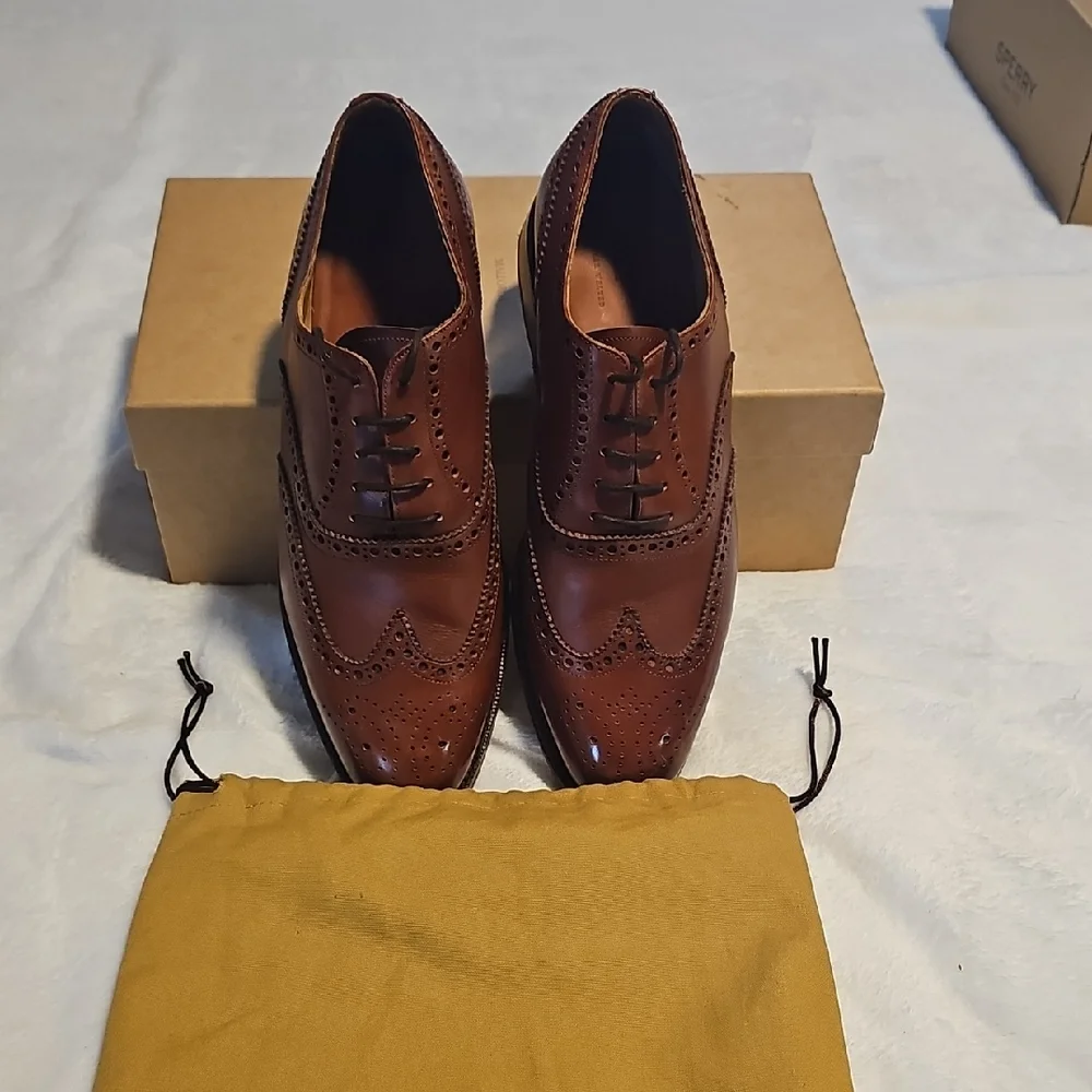 Classic Men's Brown Wingtip Oxford Dress Shoes